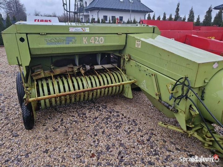Пресс-подборщик Fortschritt K420, 1990