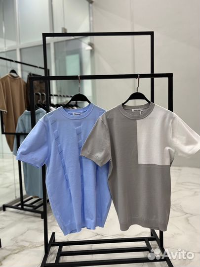 Футболка в стиле old money