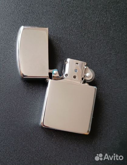 Зажигалка бензиновая новая