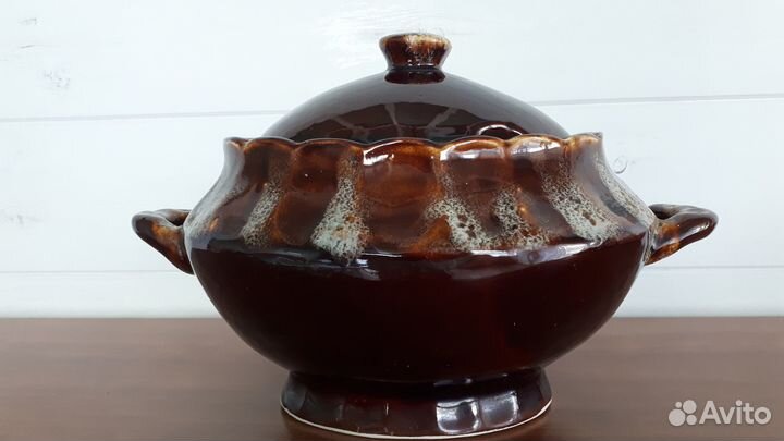 Керамическое блюдо с крышкой для духовки