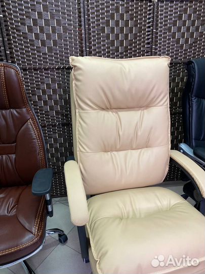 Кресло руководителя офисное компьютерное