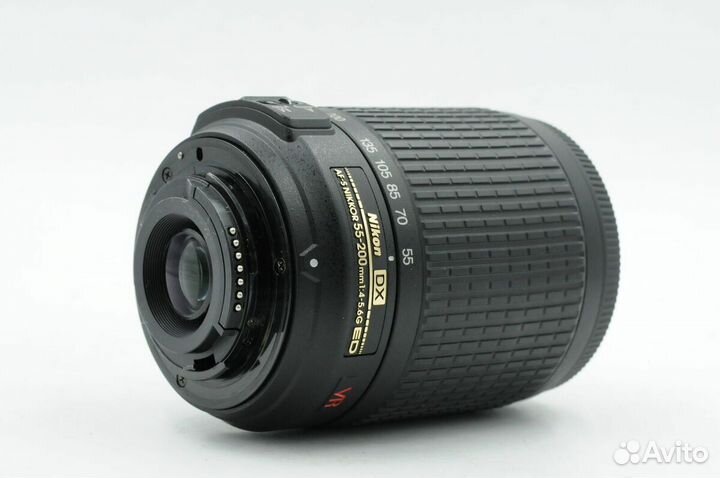 Nikon 55-200mm f/4-5.6G AF-S DX VR IF-ED Zoom-Nikk