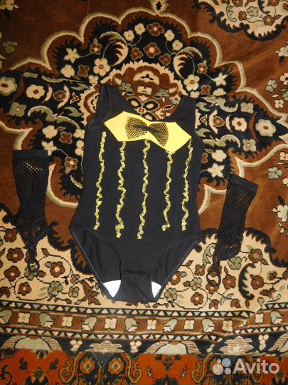 Спортивный купальники и чешки