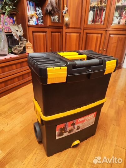 Ящик для инструмента на колесах