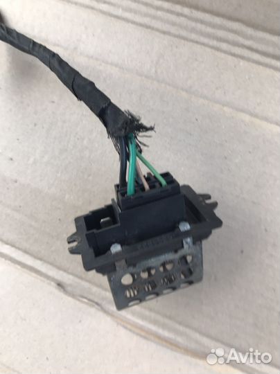 Резистор отопителя Chrysler Stratus JA