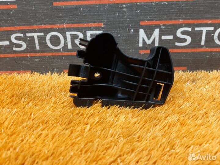 Кронштейн обшивки Mercedes-Benz S-Class W221