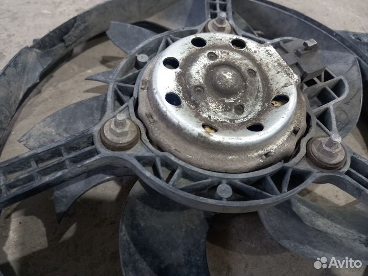 Моторчик вентилятора охлаждения Chevrolet Niva