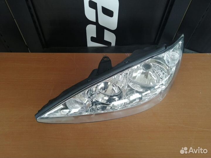 Фара левая toyota camry 04-06 короткое ухо