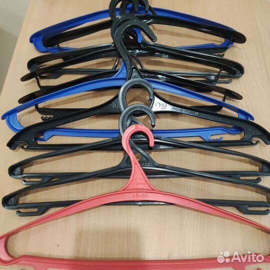 Вешалки плечики деревянные