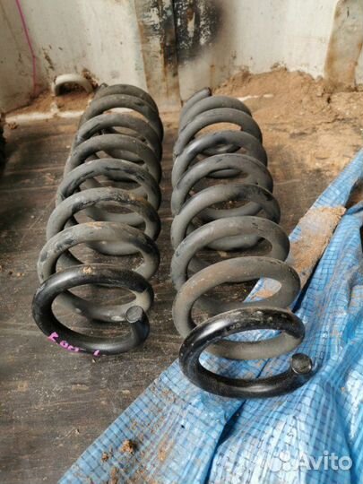 Пружина задняя Bmw 325I E90 N52B25AF 2007