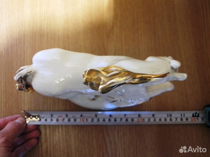 Фарфоровая статуэтка Конь лфз