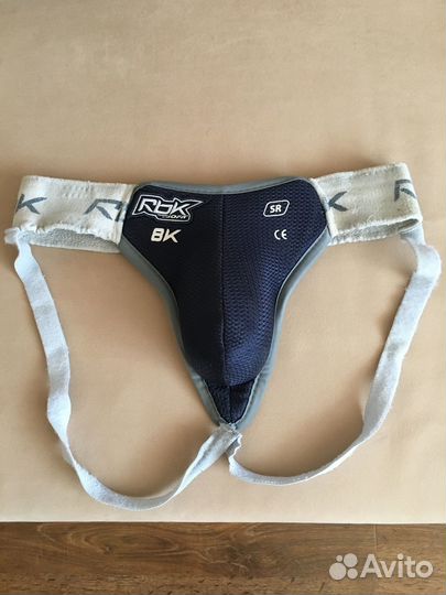 Хоккейная защита паха взрослая