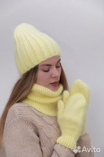 Комплект шапка и шарф женские варежки