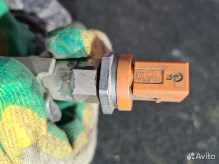 Датчик давления топлива Skoda Yeti cbzb 2011