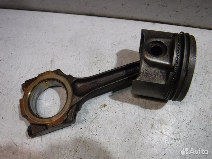 Поршень с шатуном Chery Amulet A15