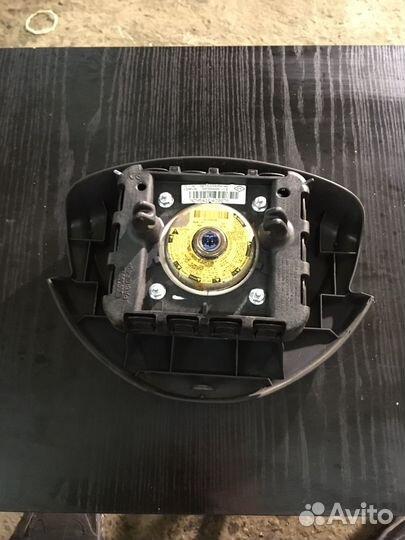 Nissan almera g15 Подушка