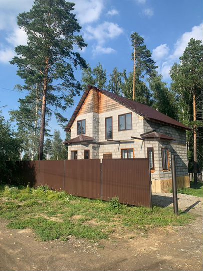 Дом 140 м² на участке 15 сот.