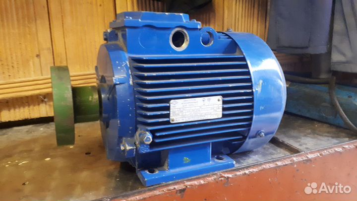 Продам асинхронный электродвигатель