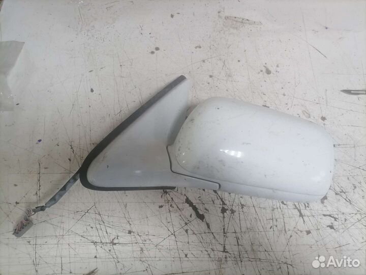 Левое зеркало Nissan Bluebird
