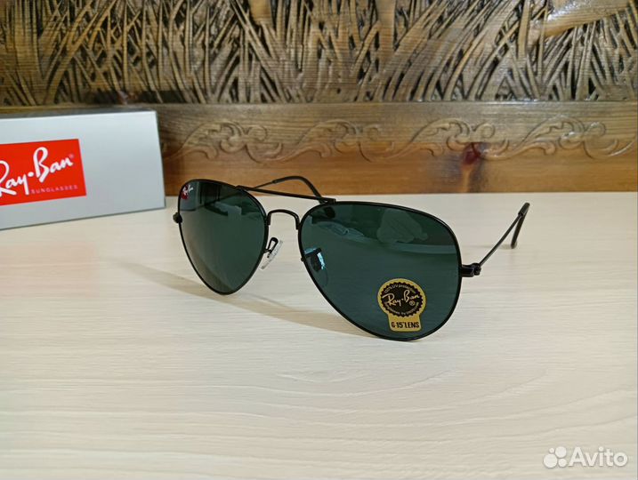 Солнцезащитные очки Ray-Ban