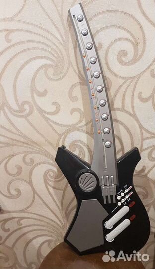 Гитара музыкальная