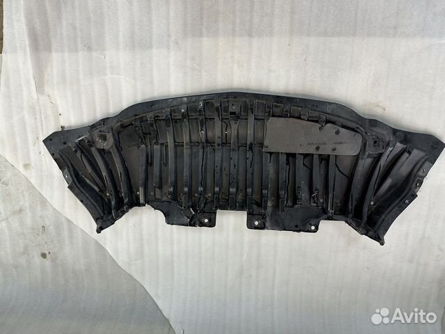 Mercedes c205 Защита Бампера с Дефектом