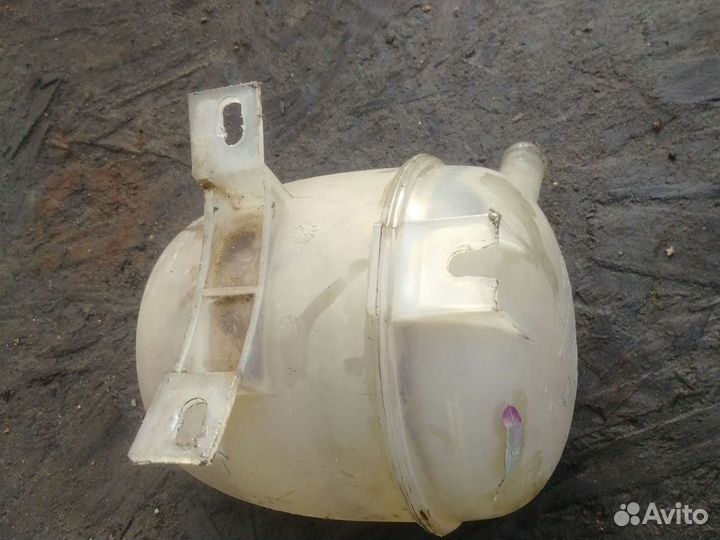 Расширительный бачок рено