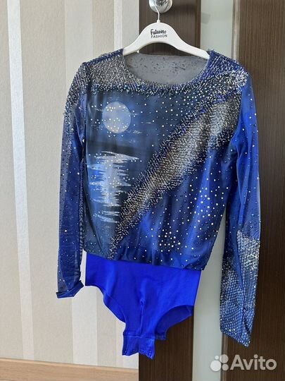 Костюм для выступлений фигурное катание