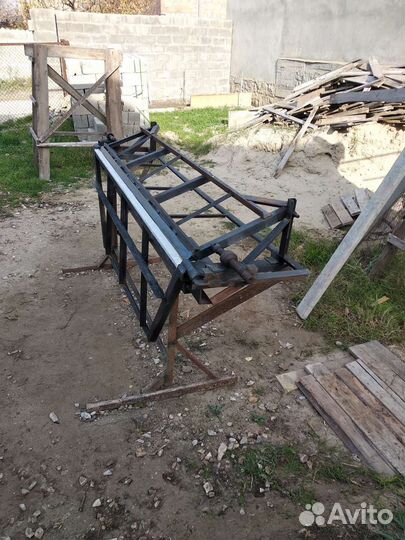 Листогиб ручной