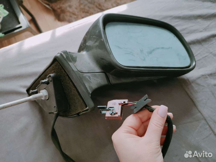 Зеркало правое с датчиком Pegeot 308