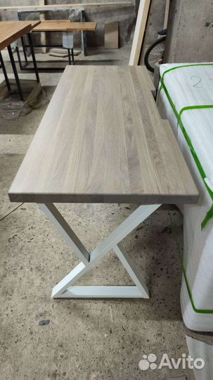 Компьютерный стол в стиле лофт из массива дуба