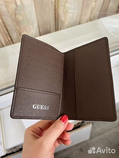 Обложка для паспорта guess в коробке новая