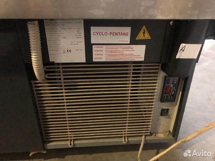 Витрина для мягкого мороженного бу