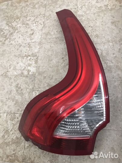 Задняя левая фара Вольво хс 60