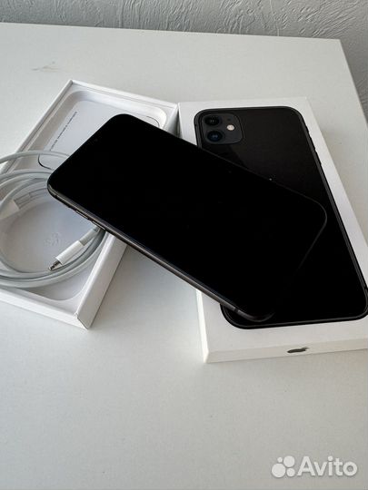 iPhone 11, 64 ГБ