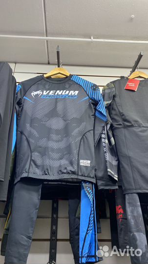 Тренировочные рашгарды и тайтсы venum в наличии