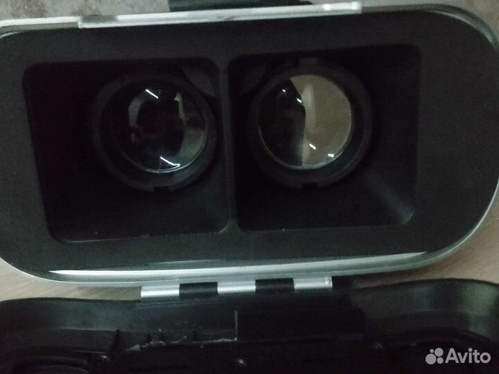 Очки виртуальной реальности для телефона