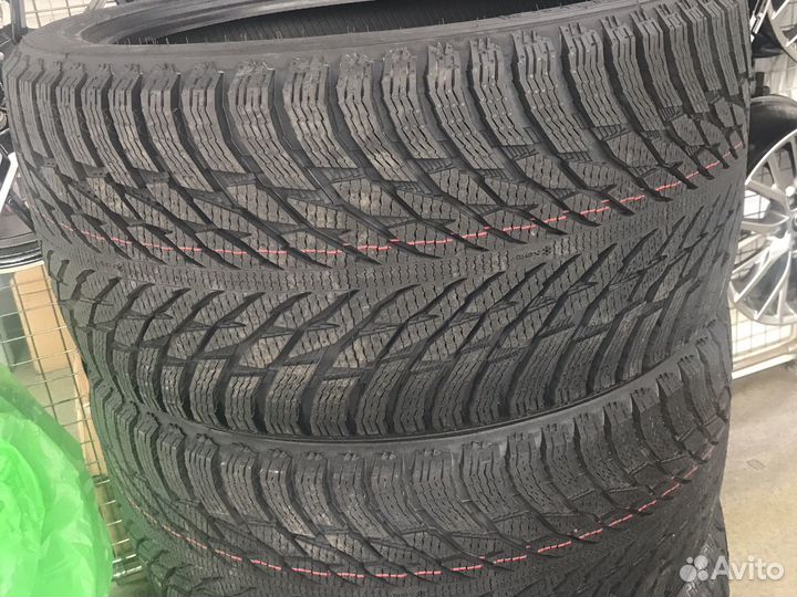 Nokian Tyres Hakkapeliitta R3 SUV 285/40 R21 и 315/35 R21