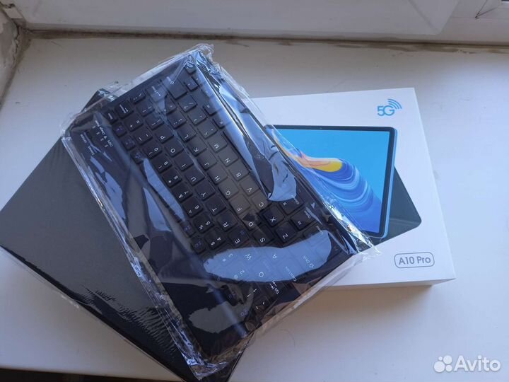 Планшет umiio A10pro (клавиатура+чехол в подарок)