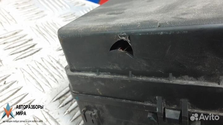 Блок предохранителей Mitsubishi Outlander 2 2007