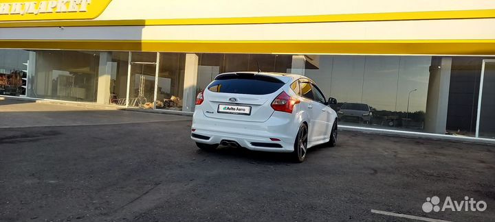 Ford Focus 2.0 МТ, 2012, битый, 282 716 км