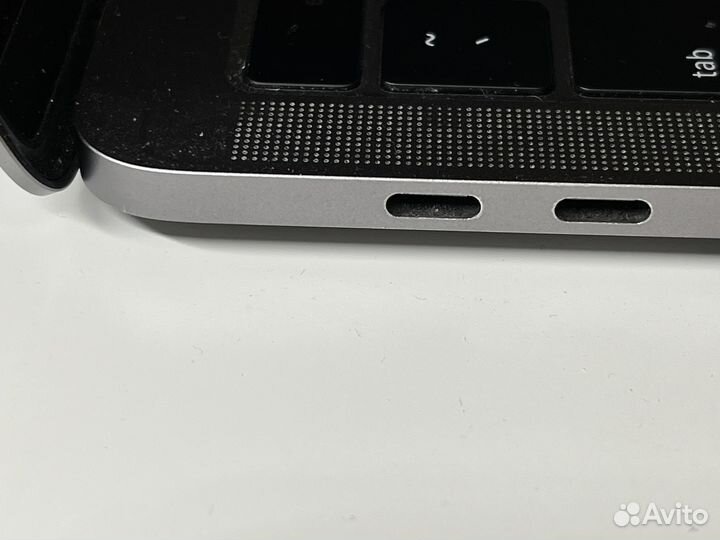 Macbook pro 13 2018 touch bar 8 512