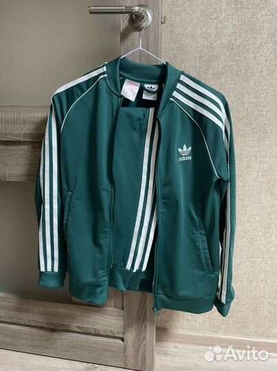 Спортивный костюм на мальчика 146