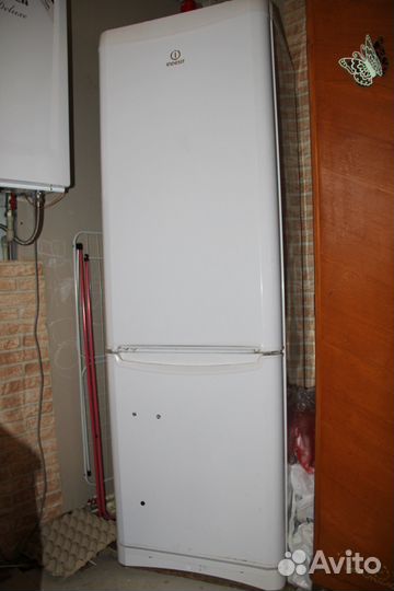 Продам холодильник indesit b18.025 Возм.доставка