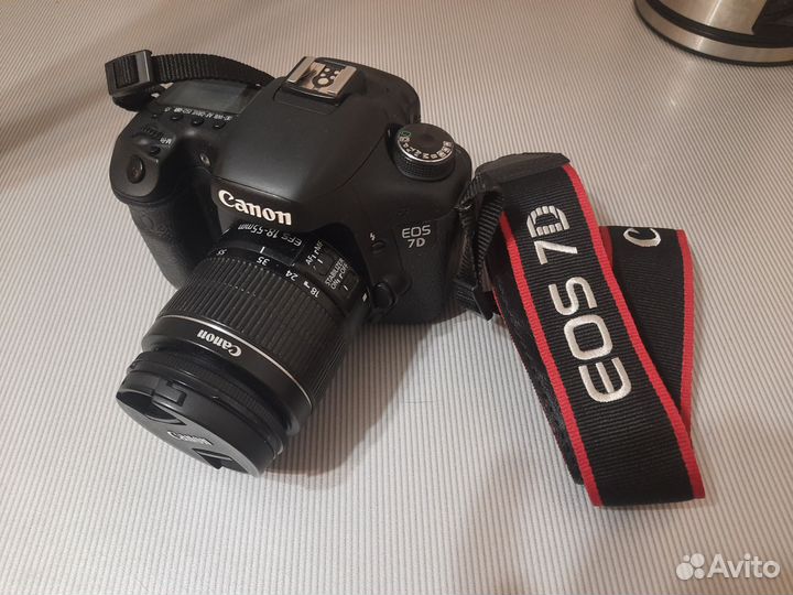 Зеркальный фотоаппарат Canon EOS 7D