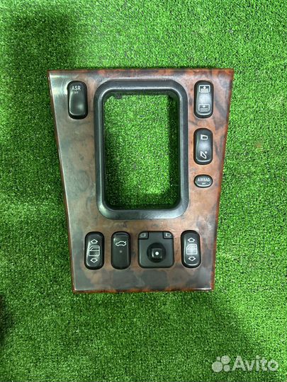 Планка с кнопками w208