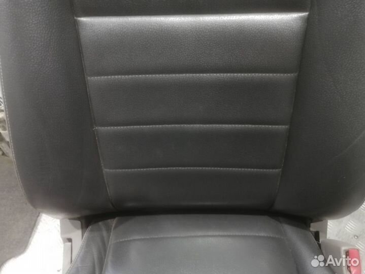 Сиденье правое Nissan X-Trail T30