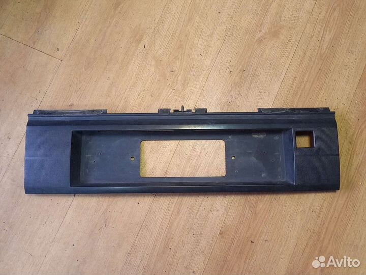 Рамка заднего номера volkswagen passat b3