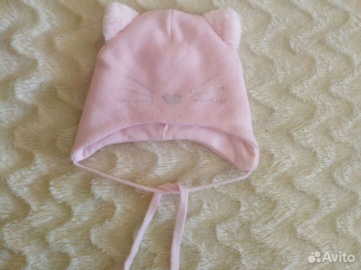 Демисезонная шапка для девочки от 4 мес