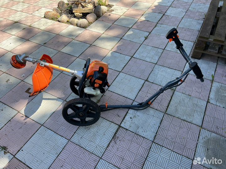 Газона косилка